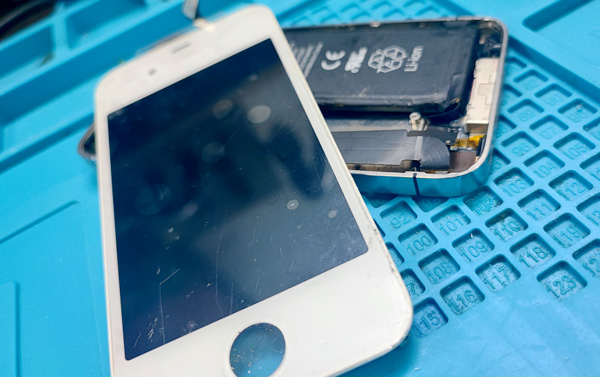 تعمیرات موبایل اپل در قسمت تاچ ال سی دی